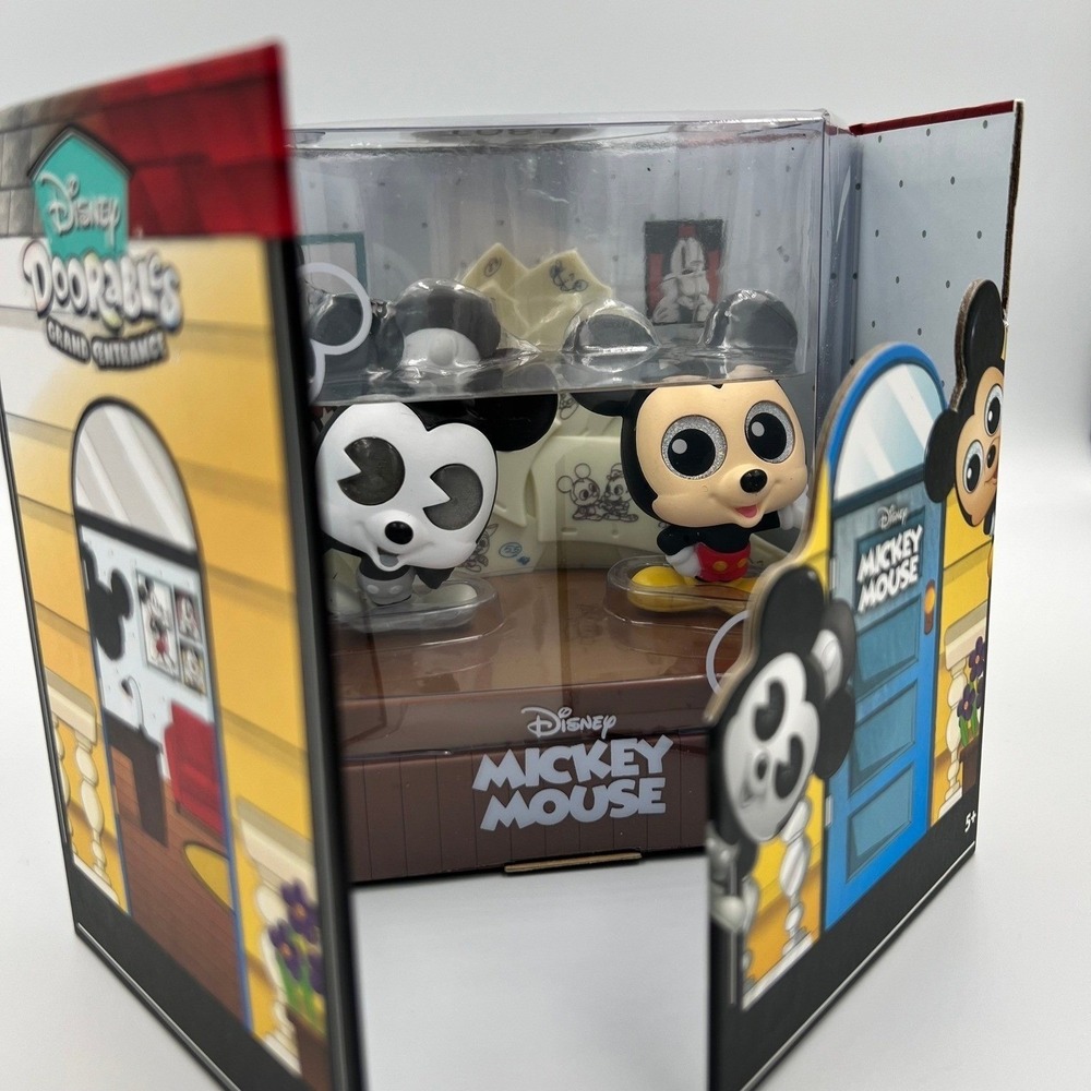 Disney Doorables Grand Entrance Mickey Mouse Set OS Multicolor New Collectible